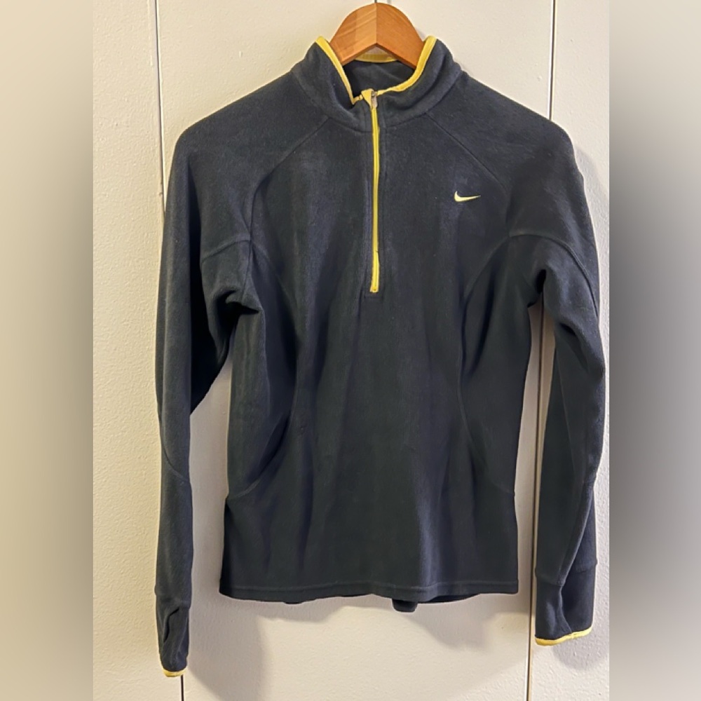 Nike Black Sweat Shirt with Yellow Logo and thumb holes (Size 4-6) Kids